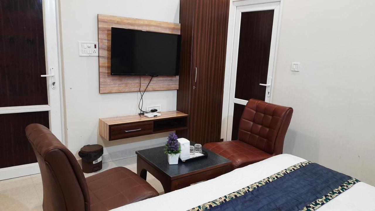 Hotel Ventures Inn アムリトサル エクステリア 写真