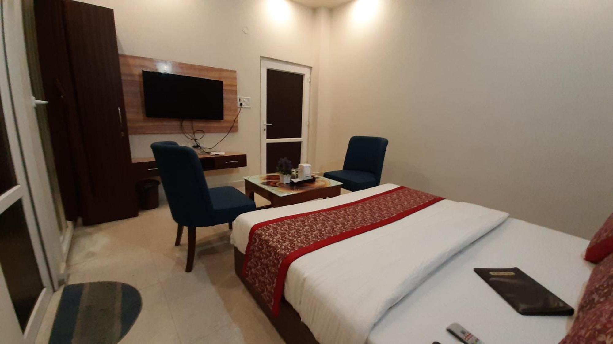 Hotel Ventures Inn アムリトサル 部屋 写真